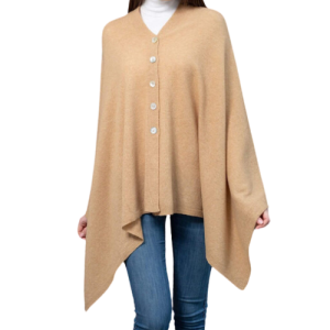 LAMBSWOOL SHAWL WITH BUTTON DETAIL - CAMEL